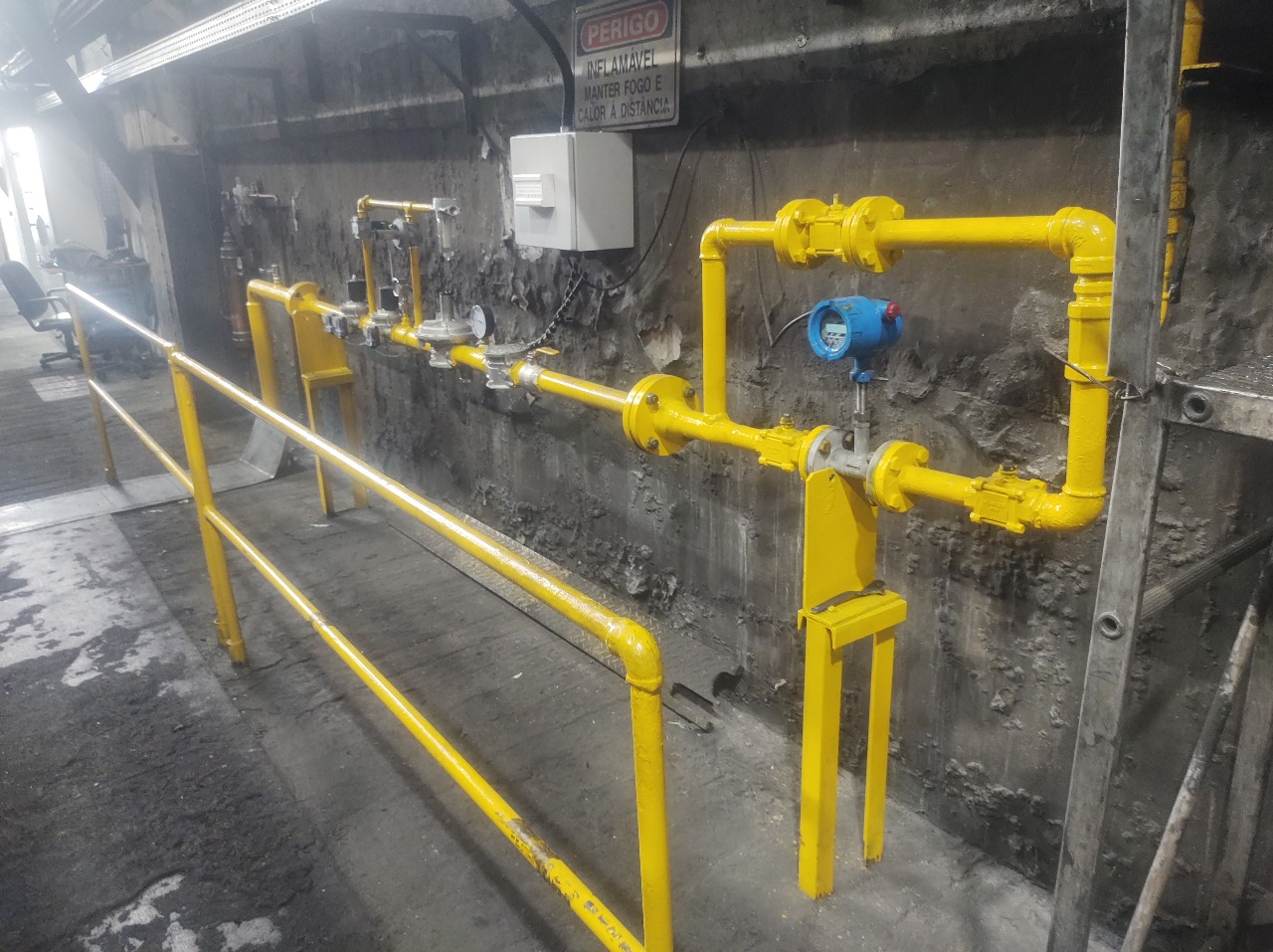 Projeto de Forno de Tratamento Térmico para Laminação – 4 Zonas de Controle